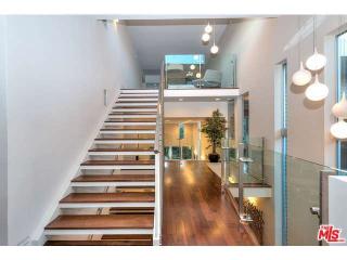 6521 Maryland Dr, Los Angeles CA  90048-4743 exterior