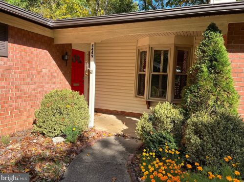8449 Thames St, Springfield VA  22151-1519 exterior