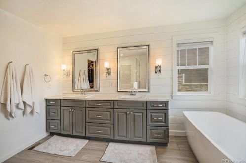 24662 Ontario Dr, Aurora CO 80016-4125 exterior