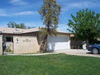 716 Alene Ave, Ridgecrest, CA 93555-2402