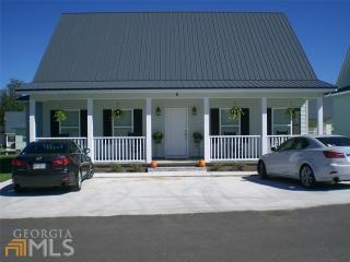 4 Paradise Cv, Statesboro, GA 30458-2462