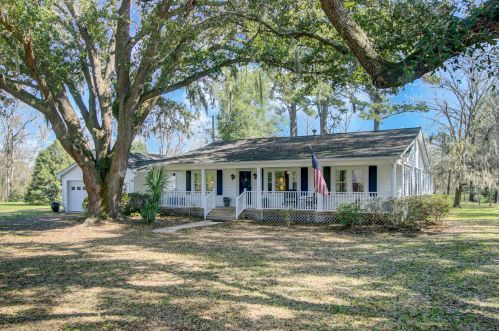 5010 Storage Rd, Meggett, SC 29449-5933