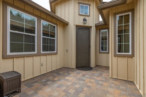 2122 Twain Ave, Carlsbad, CA 92008-4617