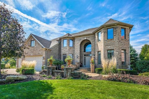 1855 Pampas Cir, Lemont, IL 60490-2070