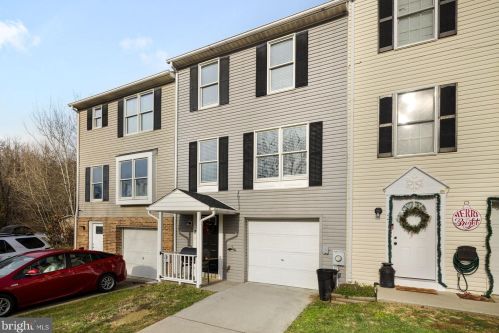 2 Morningstar Dr, Hedgesville, WV 25427-5301
