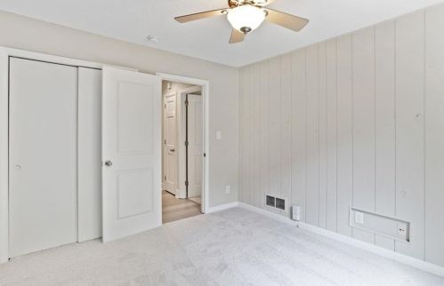 4904 Lakeside Dr, Atlanta GA  30360-1760 exterior