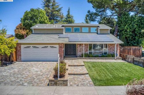 6226 Drifter Dr, San Jose, CA 95123-4823