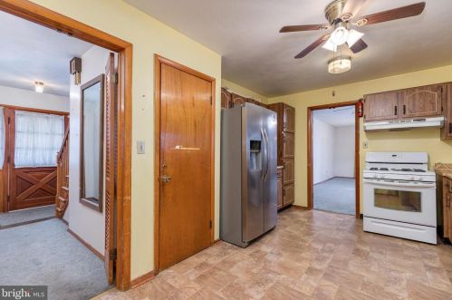 427 Holiday Dr, Aberdeen MD  21001-1813 exterior