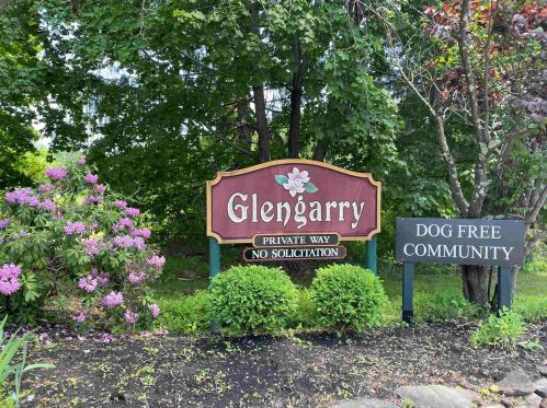 56 Glengarry Dr, Stratham, NH 03885-2151