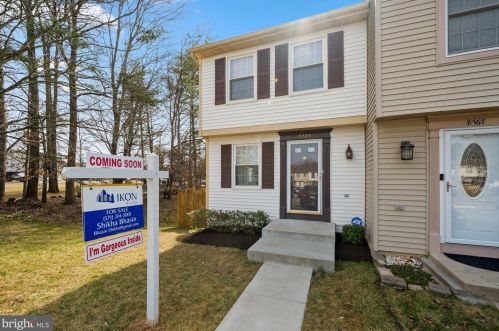 8765 Kanawha Ct, Lorton, VA 22079-3022
