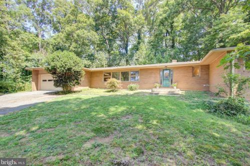 5 Woodberry Ct, Fredericksburg, VA 22405-1950