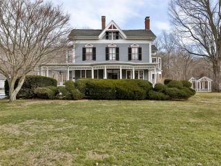 444 Main St, Killingly CT  06239-2104 exterior