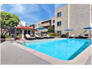 975 San Pasqual St, Pasadena CA  91106-3368 exterior