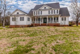6474 Morganton Rd, Greenback, TN 37742-2493