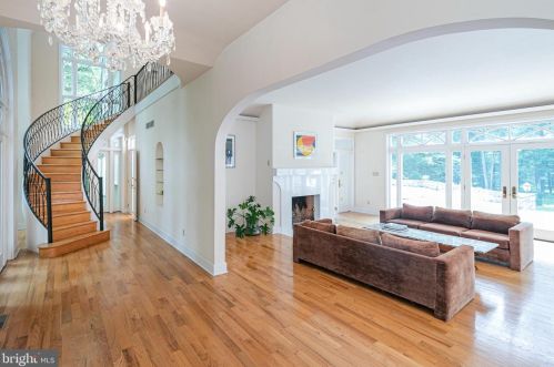 170 Brooks Bnd, Princeton NJ  08540-7545 exterior