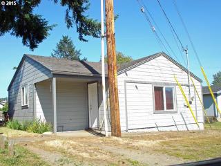 115 I St, Riddle, OR 97469-8758