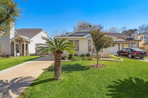 910 Holbech Ln, Channelview, TX 77530-2458