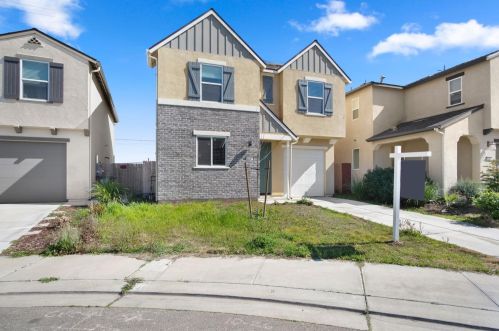 4246 Berryesa Ave, Merced, CA 95348-8557