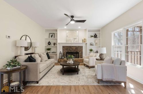 4860 Highland Lake Dr, Atlanta GA  30349-3913 exterior