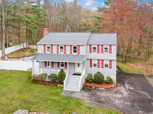 24 Severance Dr, Londonderry, NH 03053-3118