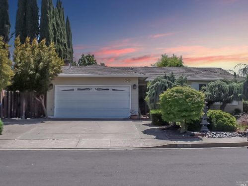 248 Verona Ct, Vacaville, CA 95687-6622