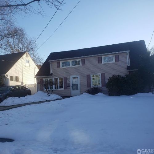 993 Rebecca Pl, Iselin, NJ 08830-2333