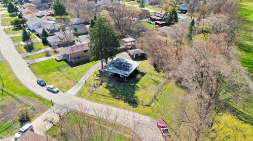 9803 82nd Ave, Palos Hills, IL 60465-1423