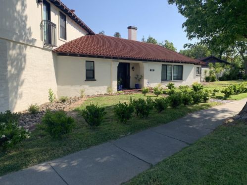 1267 Canal Dr, Turlock CA  95380-4159 exterior