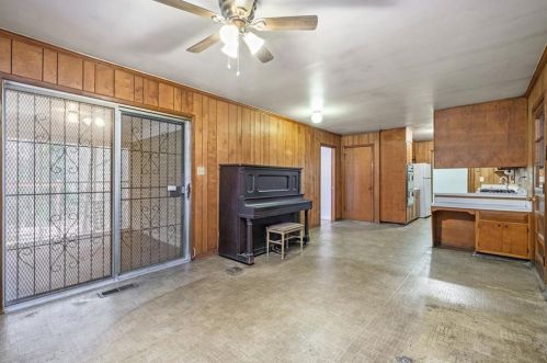 558 Larchmont Dr, Atlanta GA  30318-7112 exterior