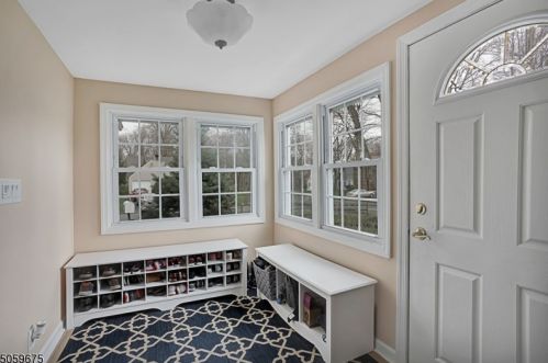 17 Oneida Pl, Cranford, NJ 07016-3319