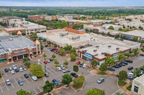 3622 Boxwood Dr, Garland TX 75040-8798 exterior