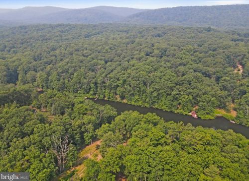 85 Audubon Rd, Hedgesville WV exterior