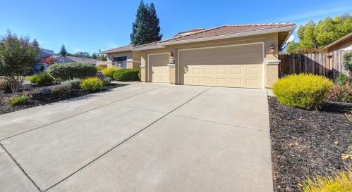 107 Rowberry Dr, Folsom, CA 95630-8450