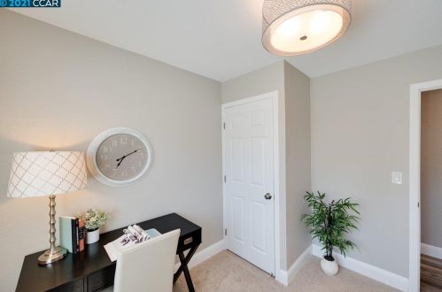 5040 Kenmore Dr, Concord CA  94521-3036 exterior