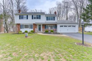 96 Meadowood Dr, Middletown CT  06457-1914 exterior