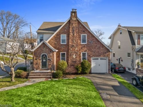 142 Rutgers Pl, Nutley, NJ 07110-1833