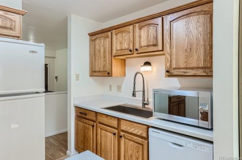 2566 Quintero Way, Aurora CO  80013-1558 exterior