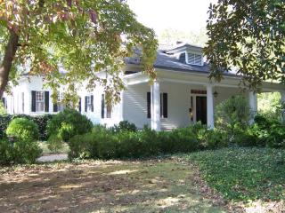 1402 Vernon St, Lagrange, GA 30240-2945