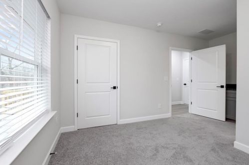1991 Hollywood Rd, Atlanta GA  30318-1881 exterior