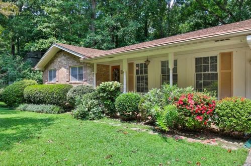 55 Pioneer Trl, Marietta, GA 30068-3461