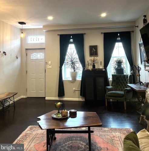 1747 19th St, Philadelphia PA  19145-2120 exterior