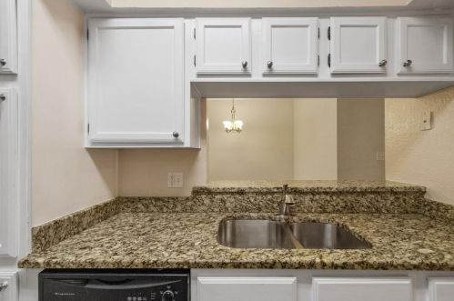 3257 Donnelly Cir, Fort Worth TX  76107-5440 exterior