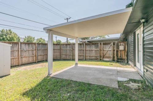 2406 Limestone Ln, Garland TX exterior