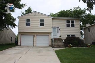 20465 Acorn Ridge Dr, Frankfort, IL 60423-8150