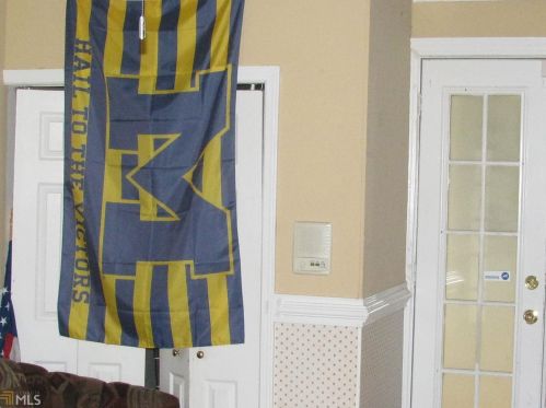 6169 Lauren Ln, Rex GA 30273-1255 exterior