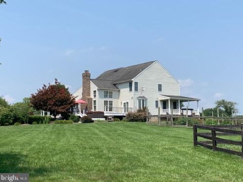 41187 Yakey Ln, Lovettsville, VA 20180-2401
