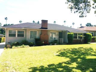 2280 Woodlyn Rd, Pasadena, CA 91104-3337