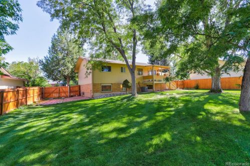 6917 Spruce Dr, Englewood CO 80112-1229 exterior