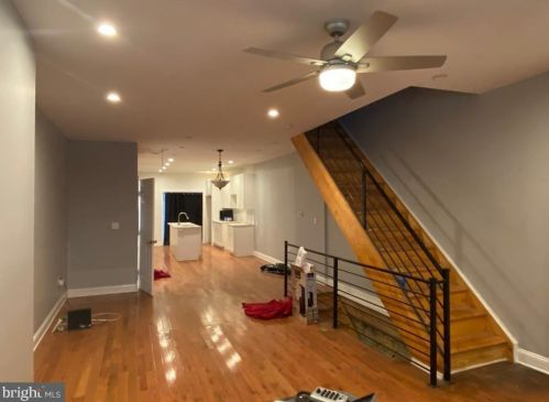 5124 Arch St, Philadelphia, PA 19139-2700