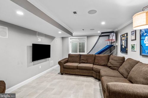 854 Front St, Philadelphia PA 19147-4341 exterior